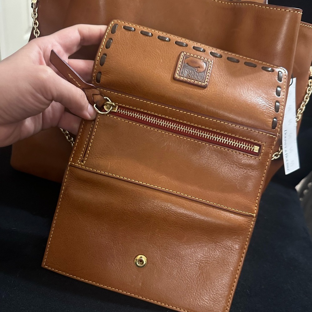 *SOLD* Dooney & Bourke Tan Florentine Leather Bag & Matching Wallet, Dust Bag - Picture 11 of 13